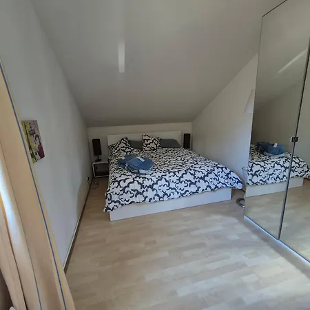 아파트 Quiet And Comfortable House, Voltaire *